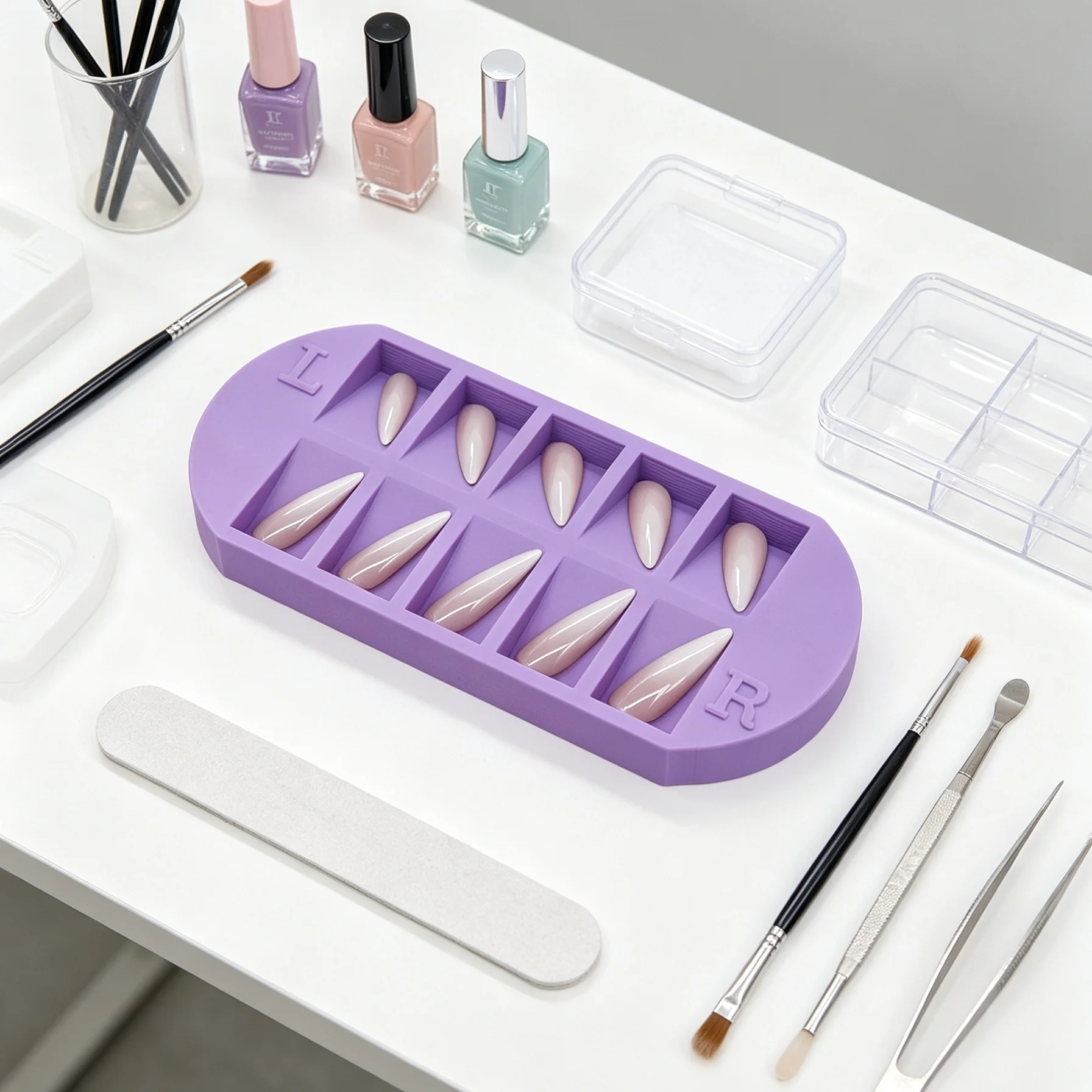 8-Grids Nail Tip Storage Tray  - Nail Art Quotes 评论和价格