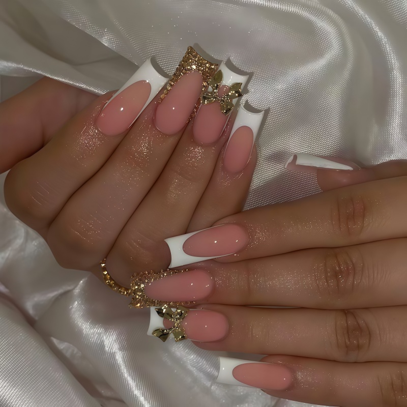 24PCS nail kit featuring a gol - Nail Art Elegant 评论和价格